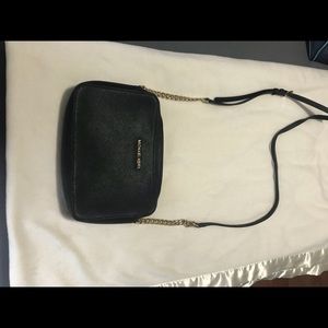 Michael kors cross body